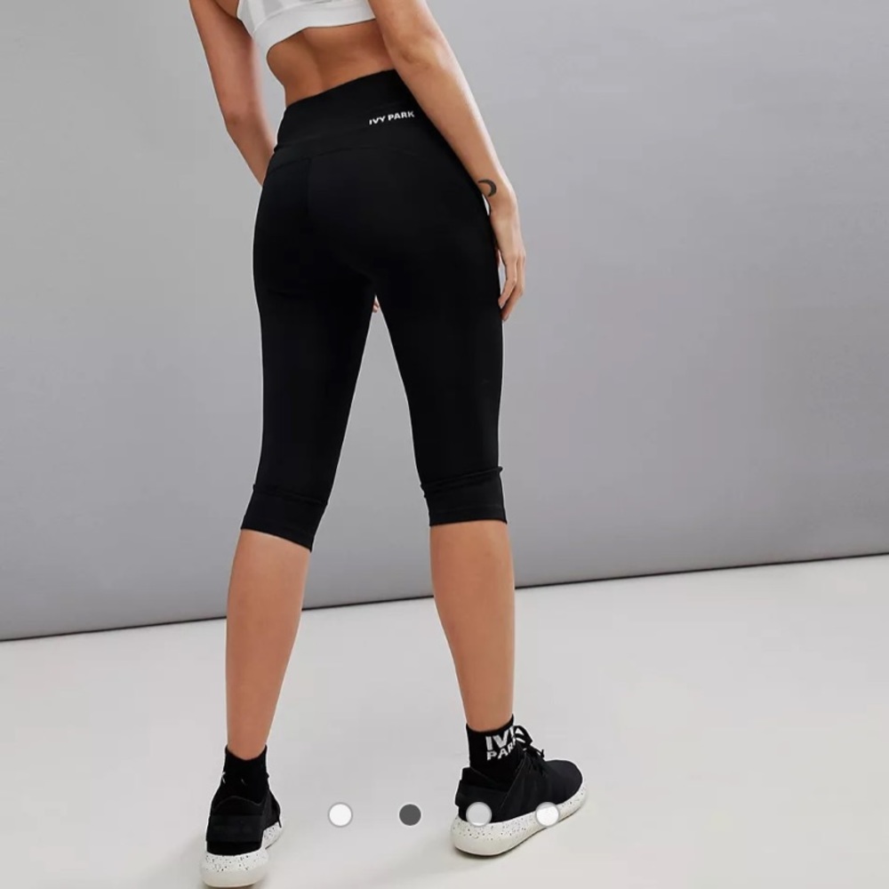 IVY PARK High Rise Capri Leggings